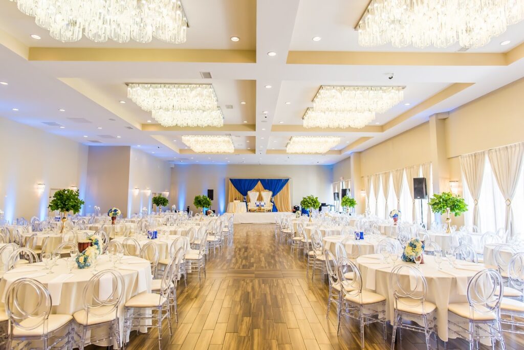 Spacious White Wedding Venue Decor