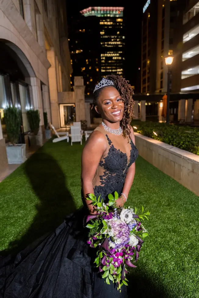 peachtree club bride photo op